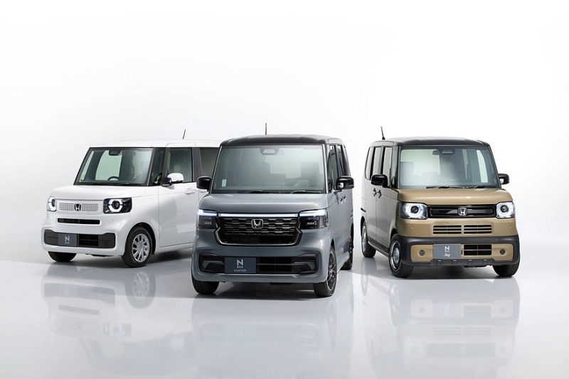 Honda N-Box: больше агрессии для молодёжного Custom, почерневший «кроссовер» и кое-что ещё
