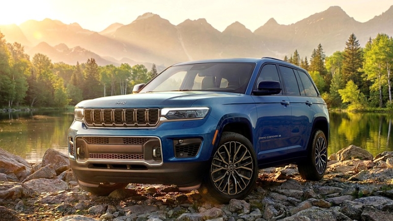 Jeep Grand Cherokee вновь обрёл внедорожные версии Trailhawk и Overland: только бензин!