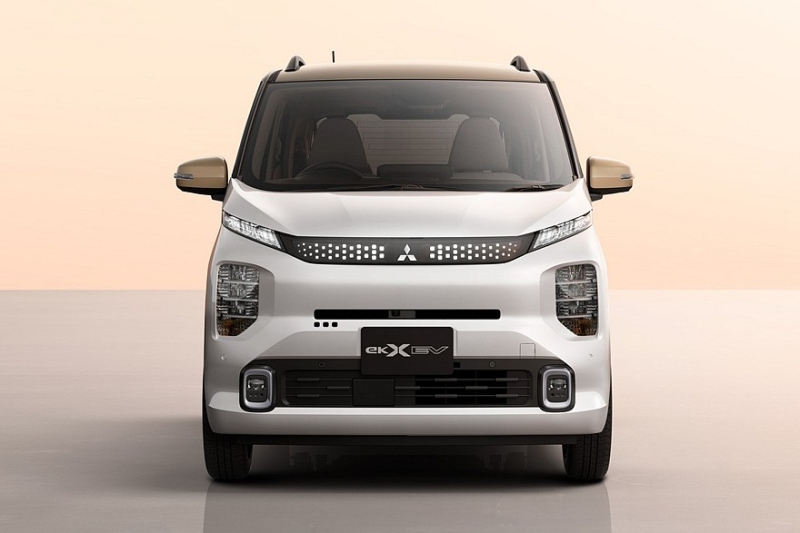 Обновлённый электрокар Mitsubishi eK X EV: больше не «кроссовер»