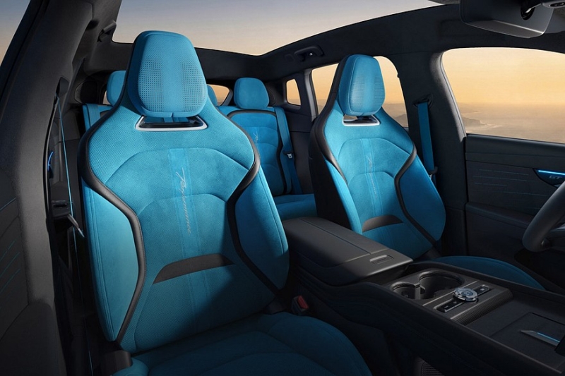 Представлен универсал Lynk & Co 07GT: полный привод и спецверсия