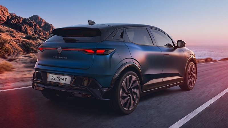 Renault освежила хэтчбек Megane E-Tech electric: новое &laquo;лицо&raquo; и батарея большей ёмкости