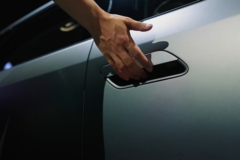 Седан Hyundai Elantra нового поколения с крутым дизайном показали живьём
