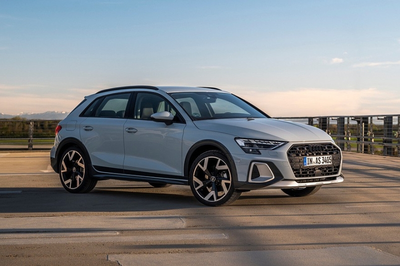 Семейство Audi A3 ещё раз обновили: табло и кое-что ещё