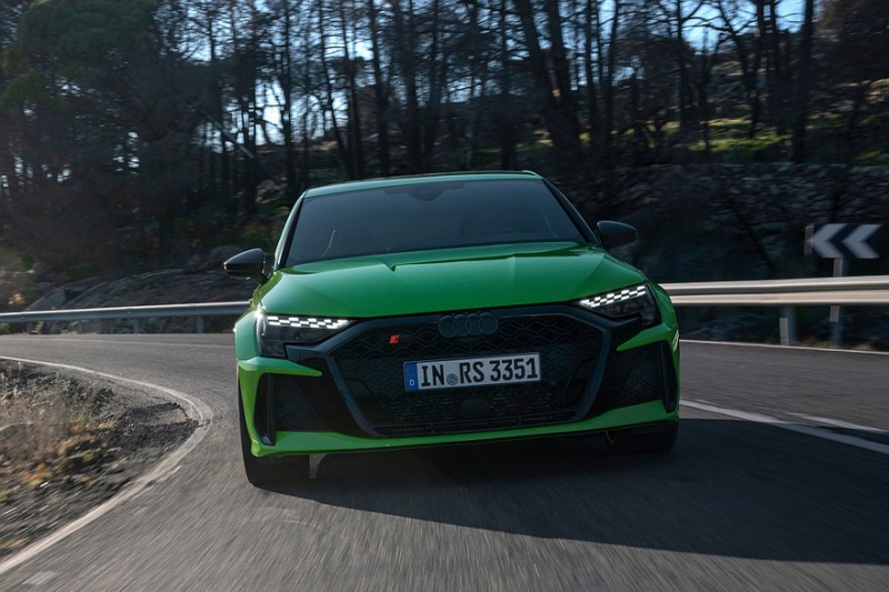 Семейство Audi A3 ещё раз обновили: табло и кое-что ещё
