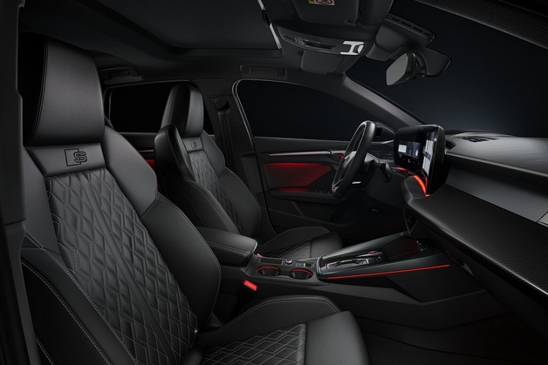 Семейство Audi A3 ещё раз обновили: табло и кое-что ещё