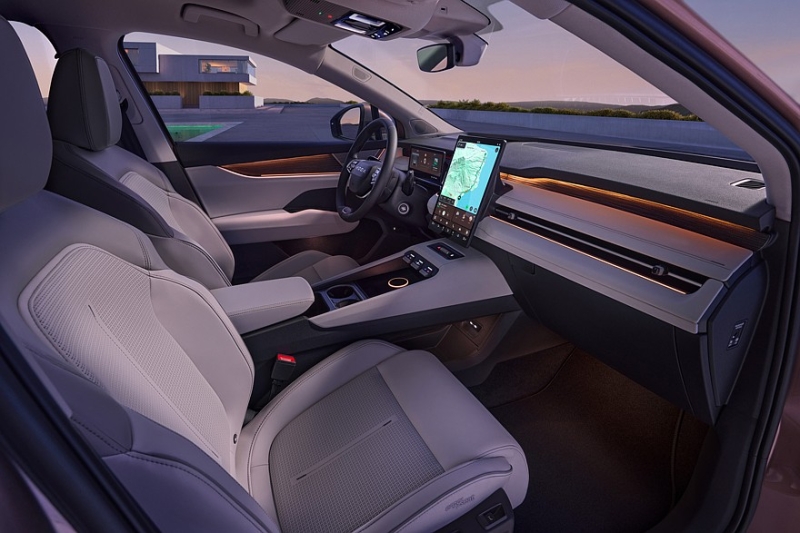 Skoda полностью рассекретила новый флагманский трёхрядный кроссовер Peaq, цены известны
