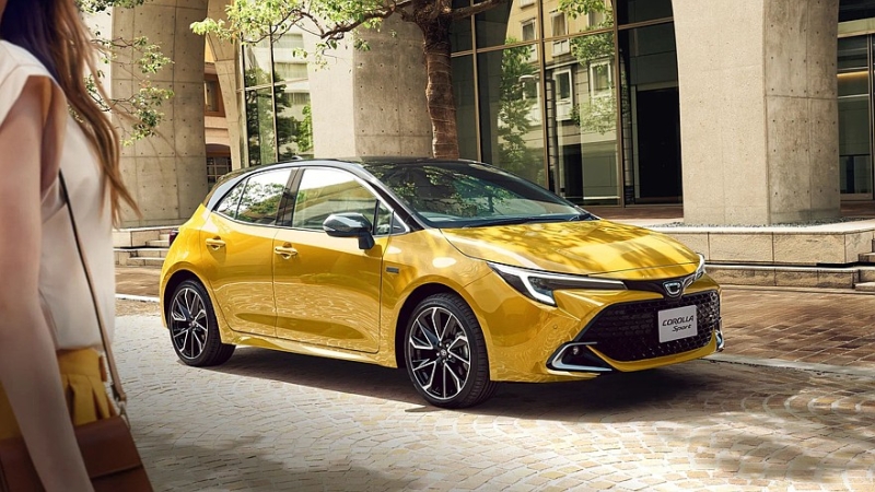 Хэтчбек Toyota Corolla Sport получил обновки и юбилейную спецверсию