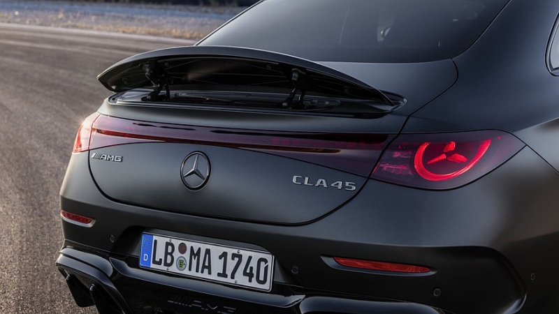 Новый Mercedes-AMG CLA 45: 680-сильная трёхмоторная установка, 2,7 секунды до &laquo;сотни&raquo;