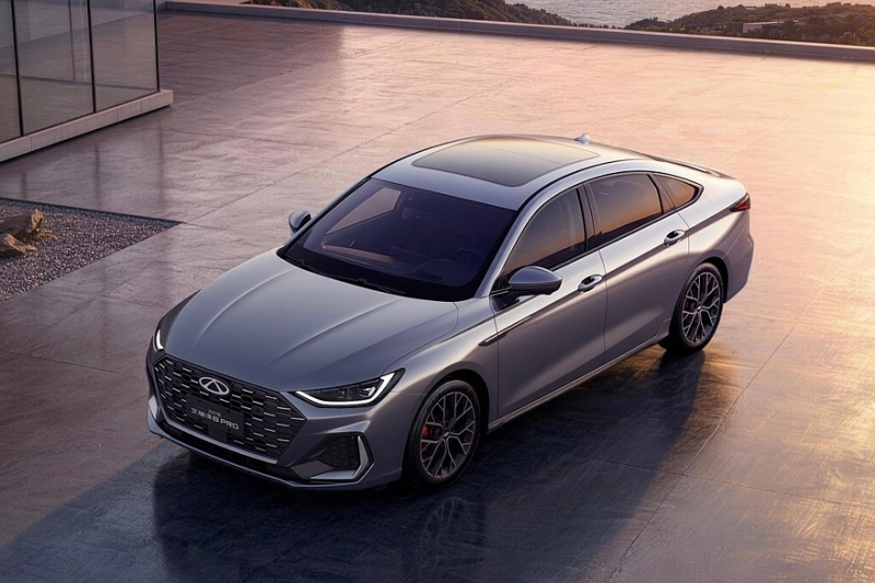 Обновлён седан Chery Arrizo 8 Pro. В России модель появится под маркой Tenet