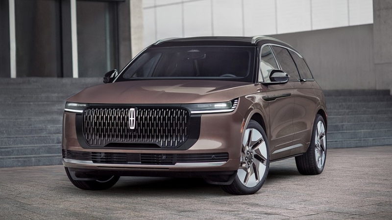 Обновлённый кроссовер Lincoln Nautilus: разное оформление &laquo;лица&raquo;, техника прежняя