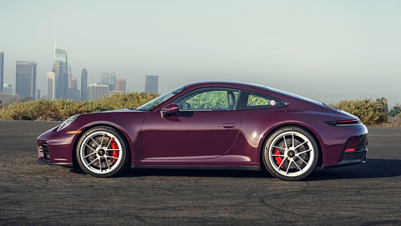 По заявкам трудящихся: Porsche 911 Carrera S снова доступен на &laquo;механике&raquo;, но есть нюанс