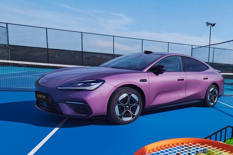 Седан Geely Galaxy TT: в продажу поступили &laquo;простые&raquo; версии