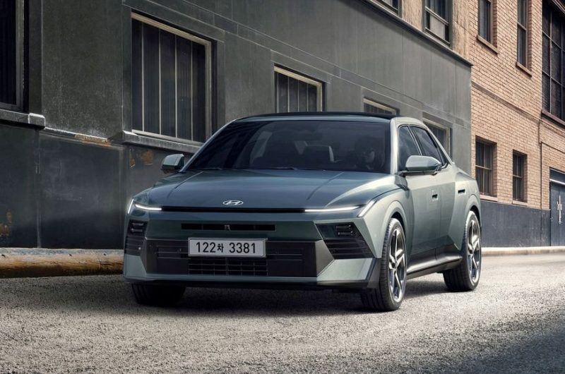 Седан Hyundai Elantra нового поколения с крутым дизайном: продажи начались