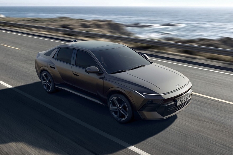 Седан Hyundai Elantra нового поколения с крутым дизайном: продажи начались