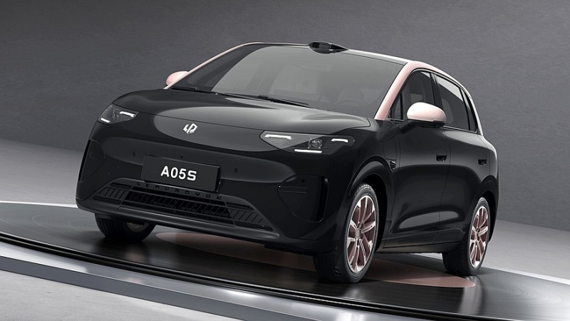 Современно, уютно, просторно и очень дёшево: хэтчбек Leapmotor A05 выходит на рынок