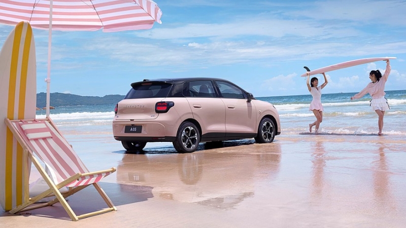Современно, уютно, просторно и очень дёшево: хэтчбек Leapmotor A05 выходит на рынок