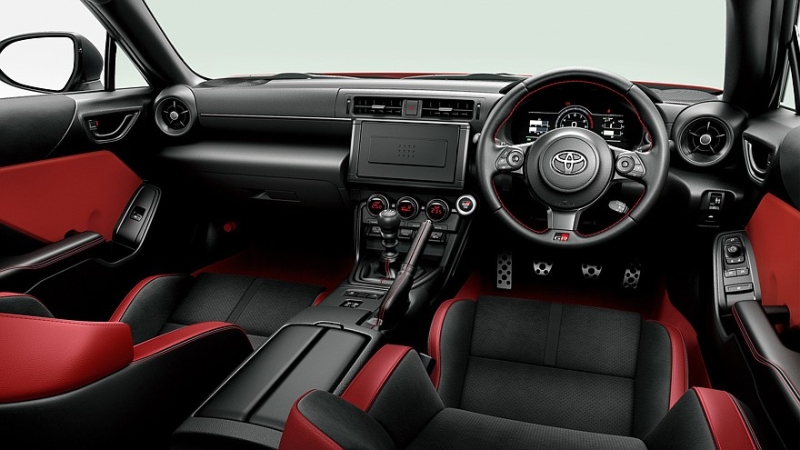 Спорткару Toyota GR86 досталось несколько обновок, в том числе в технике