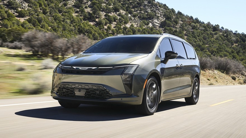 Chrysler снизил цены на недавно представленный обновлённый минивэн Pacifica