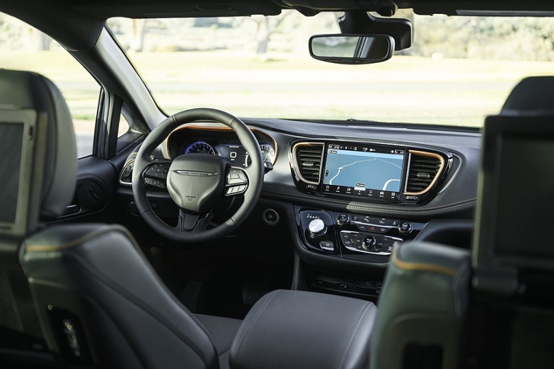 Chrysler снизил цены на недавно представленный обновлённый минивэн Pacifica