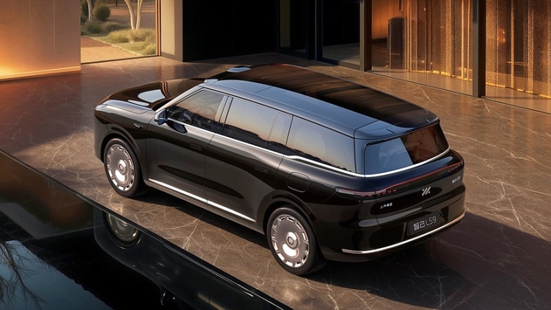 Флагманский гибридный кроссовер IM LS9 выходит на рынок в двух версиях