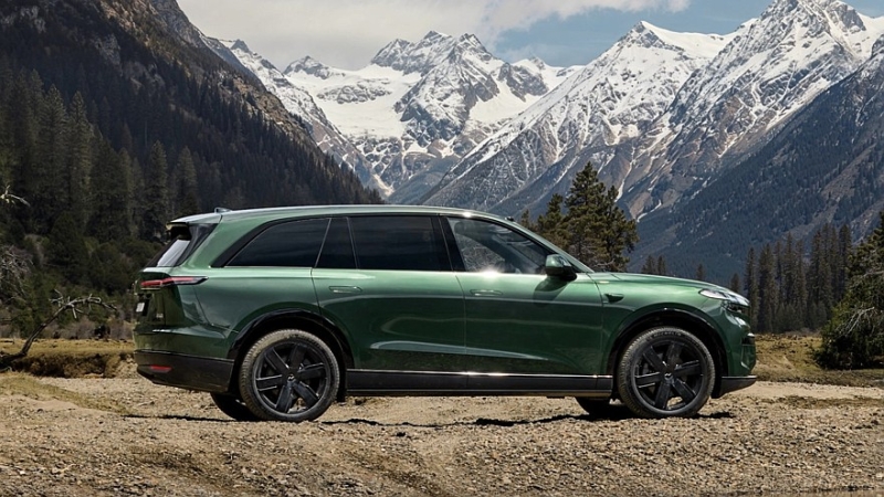 Кроссовер Onvo L80 с рекордным в классе багажником готовится к выходу на рынок