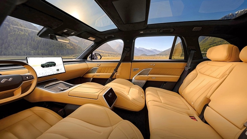 Кроссовер Onvo L80 с рекордным в классе багажником готовится к выходу на рынок