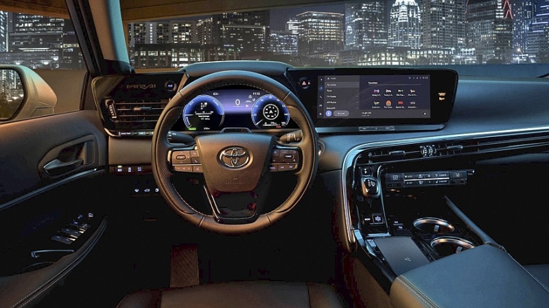 Ни заправить, ни продать: владельцы водородных седанов Mirai судятся с компанией Toyota